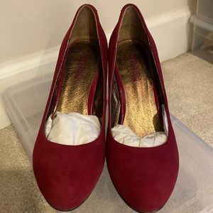 Kenneth Cole wedge heels